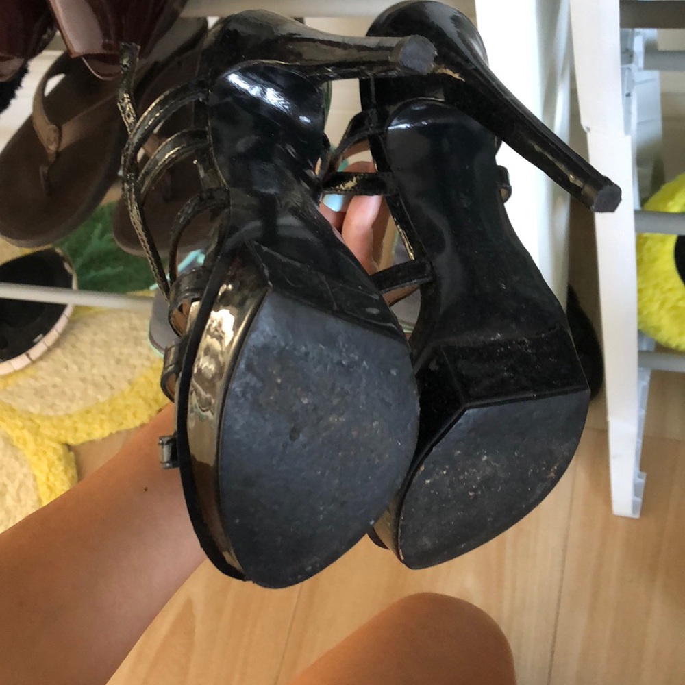 Heels - Picture 3 of 3